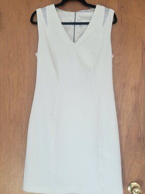 T Tahari White Sheath Dress – Size 12 (US) | work dress | event | knee length